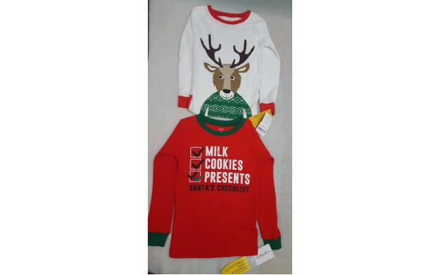 2 x Carter’s Pajama Tops 4T for Christmas