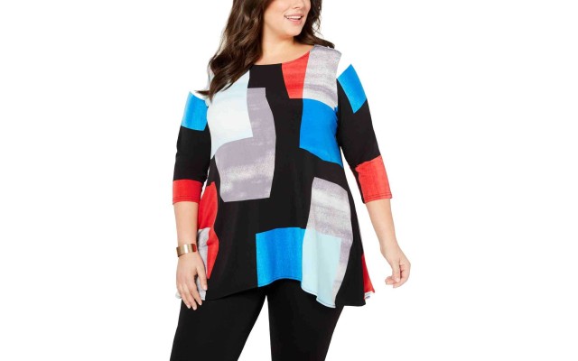  Woman’s Plus Size Printed High-Low Top Tunics
