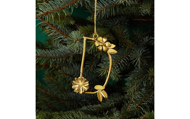  Metal D Leaf Letter Ornament, Gold