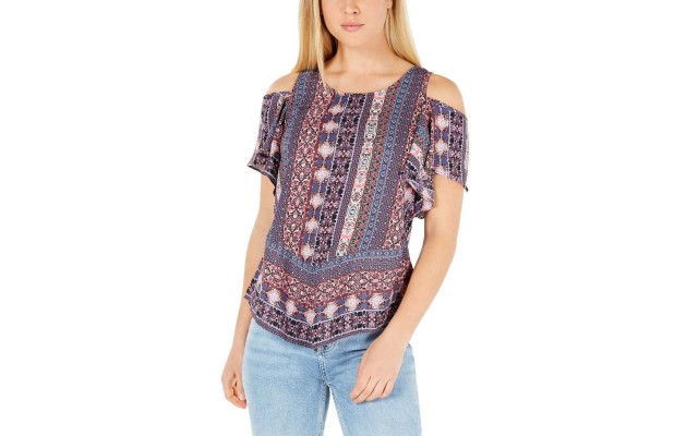  Juniors’ Medallion Printed Cold-Shoulder Top (Medium)