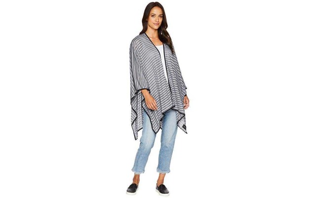  Shadow Stripe Sporty Shawl (One Size, Black)