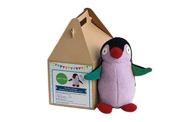  10″ Handmade Plush Stuffed Animal Making Kit (Premium Reclaimed Wool), Colors Will Vary