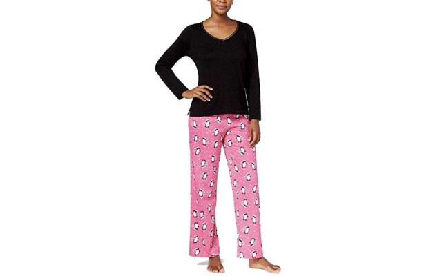  Women’s Graphic Top & Printed Pants Pajama Sets