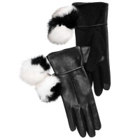Echo Colorblocked Pom-Pom Gloves (Black, M)