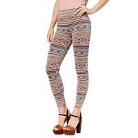 First Looks Women’s Geo-Print Stripe Seamless Leggings