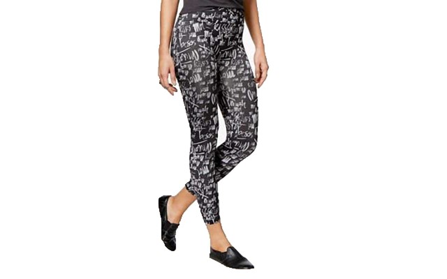  Women’s Kiss Script Seamless Skimmers Leggings
