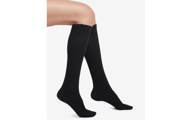  Women’s Micro Cable-Knit Knee-High Socks