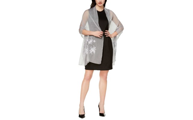  Embroidered Shine Wrap Silver One Size