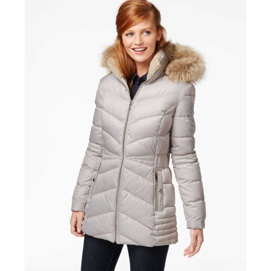  Faux-Fur-Hood Quilted Down Coat (Pebble, L)