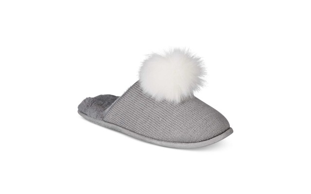  Women’s Pom Pom Knit Slippers