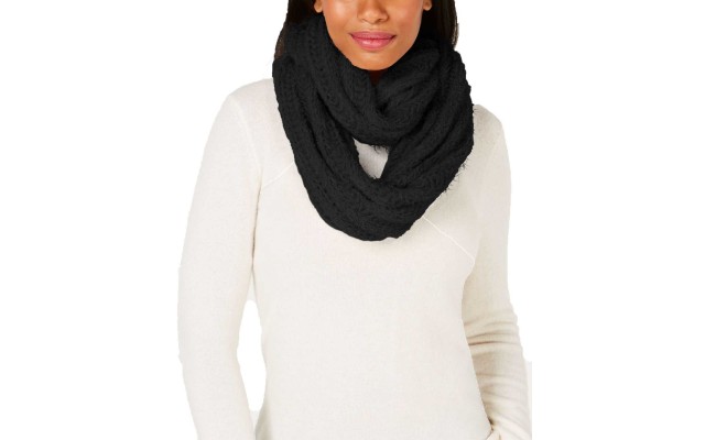  Women’s Textured Infinity Scarves