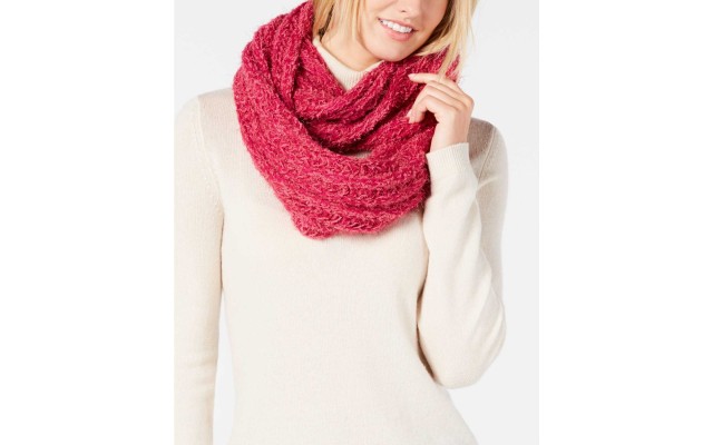  Women’s Textured Infinity Scarves
