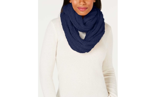  Women’s Textured Infinity Scarves