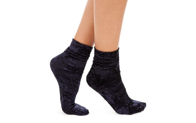  Women’s Velvet Slouchy Crew Socks