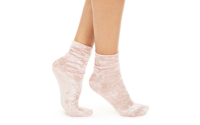  Women’s Velvet Slouchy Crew Socks