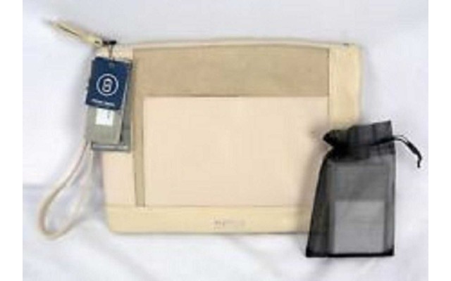 Kenneth Cole Reaction Large Pouch Wristlet Wallet with Port Vanilla Black ONE SIZE