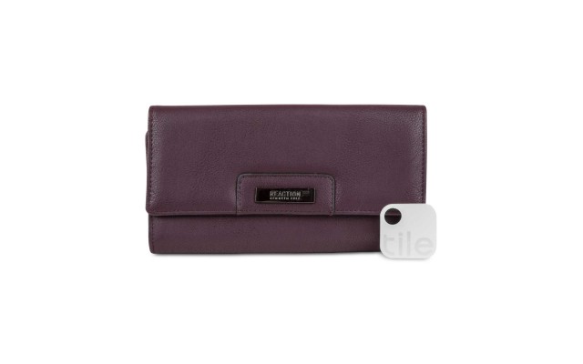  Reaction Never Let Go Trifold Flap Clut (Blackberry, One Size)