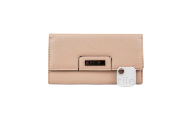  Reaction Never Let Go Trifold Flap Clutch Wallets
