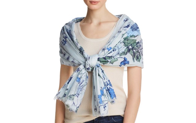  Floral Picnic Scarf (One Size, Navy)