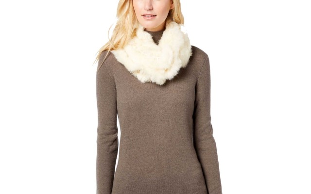 Women's Rabbit-Fur Ruffled Infinity Scarf