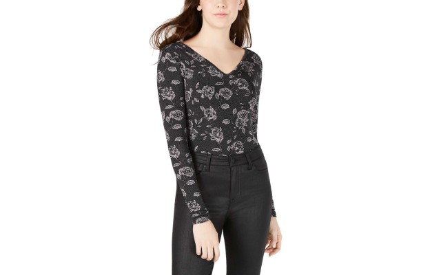  Juniors’ Printed V-Back Bodysuit