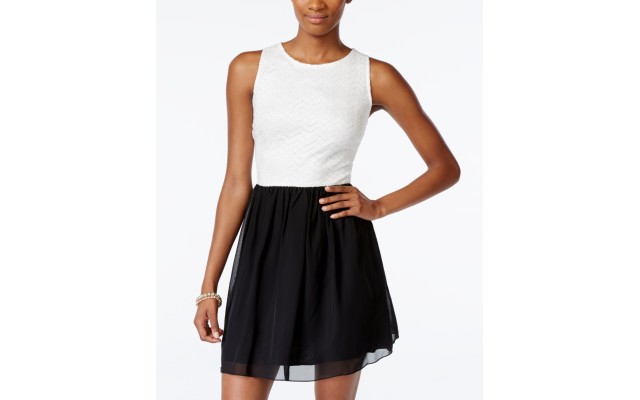  Juniors Chevron Lace Top Contrast Dress (Medium)