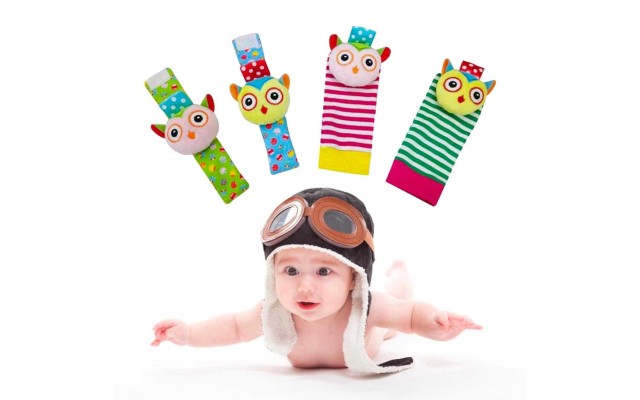 Wrist Rattles and Animal Socks for Cognitive Development of Babies, Developmental Toys Gifts for Baby from Newborns to 3 Months, 6 Months, 8 Months, 1 Year and 2 Years Old Toddlers