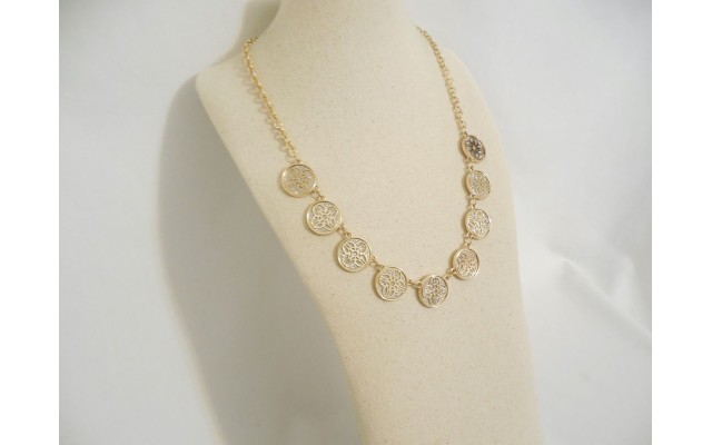  21″ Gold Tone Flower Glitter Medallion frontal Necklace