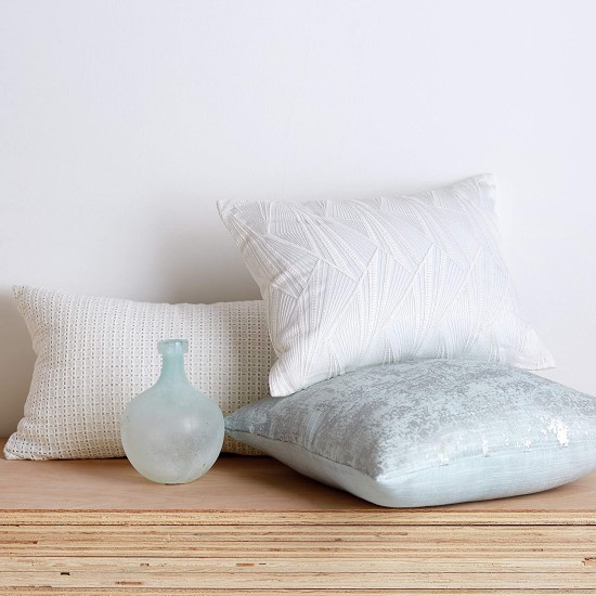  Refresh Eyelet Decorative Pillow (White, 11×22)