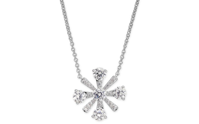 Crystal Flower Pendant Necklace (Silver)