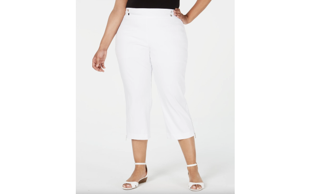  Plus Size Pull-On Zipper-Hem Capri Pants (3X/White)