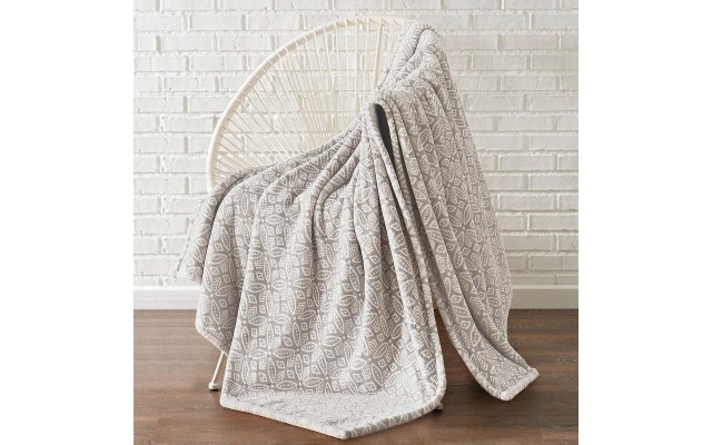 Monte & Jardin Ultra Plush Throw (60 x 70 in ), Light Grey