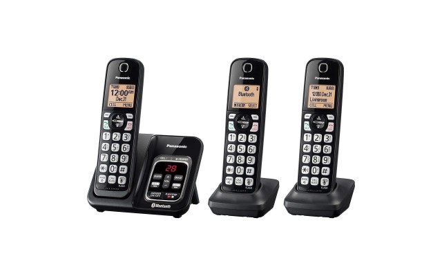  KX-TG833 DECT 6.0 Bluetooth 3-Handset Phone Bundle Talking Caller ID in English & Spanish