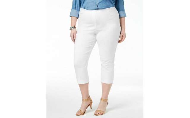Style&Co Women’s Plus Sizes Comfort Waist Pull-On Capri Pants, White, 16W