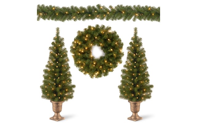  Pre-lit Artificial Christmas 4-Piece Set Garland