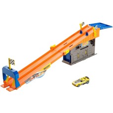 Hot Wheels Rooftop Race Garage Playset, Race to the Finish Line then Pull Into the Garage for a Tune-up with the Rooftop Race Garage