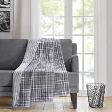 Intelligent Design Daryl 60″ x 70″ Oversized Quilted Plaid Throw