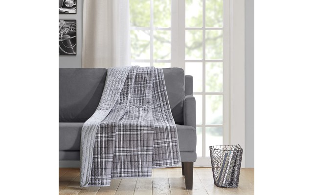  Daryl 60″ x 70″ Oversized Quilted Plaid Throw