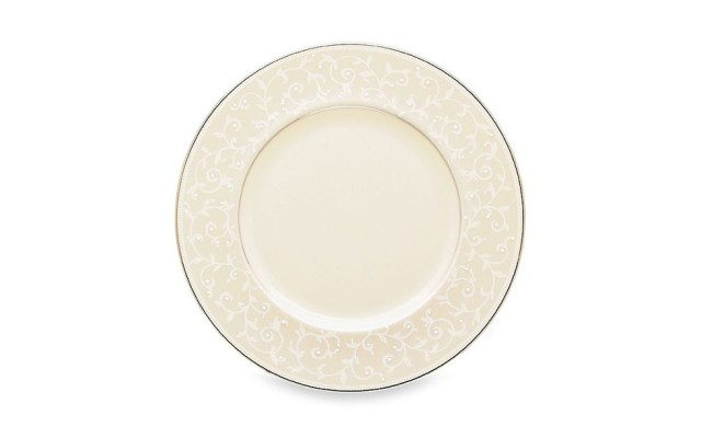  Pearl Innocence 9″ Accent Plate