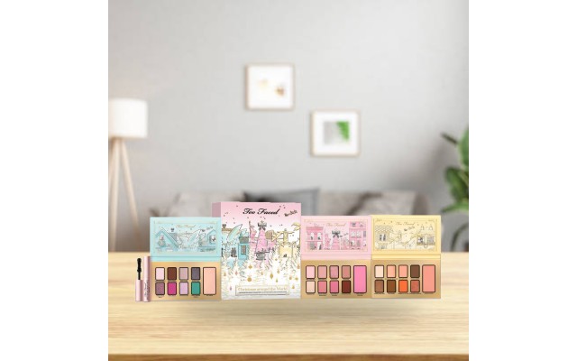  Christmas Around The World Makeup Gift Set Set
