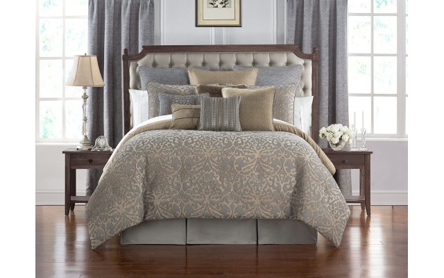  Reversible Carrick Reversible 4-Pc. King Comforter Set