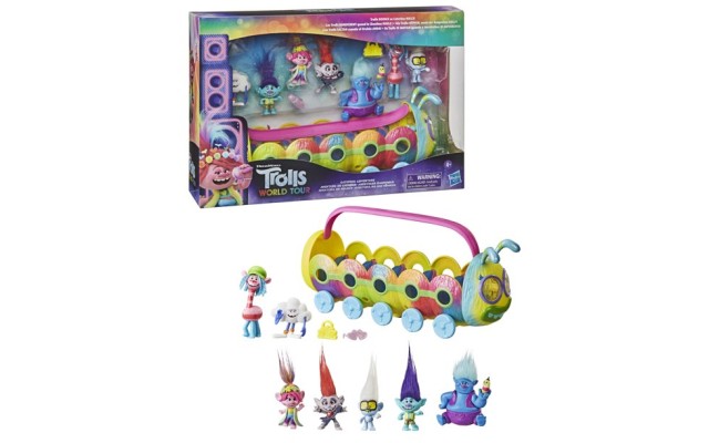  World Tour Caterbus Adventure, Includes 7 Action Figures and Bus