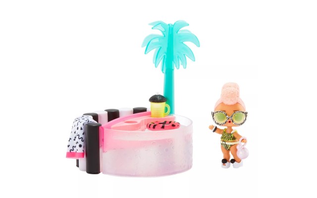 LOL Surprise OMG House of Surprises Hot Tub Playset with Yacht B.B. Collectible Doll and 8 Surprises