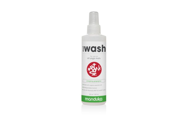 Manduka 8 oz. Ginger Grass Mat Wash