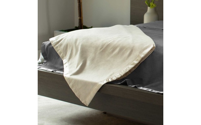  Fleece Satin Binding Boarder Blanket, Ivory, King