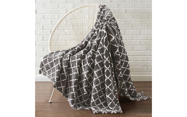 Monte & Jardin Ultra Plush Throw (60 x 70 in ), Dark Grey