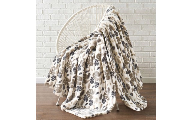 Monte & Jardin Ultra Plush Throw (60 x 70 in ), Leaves