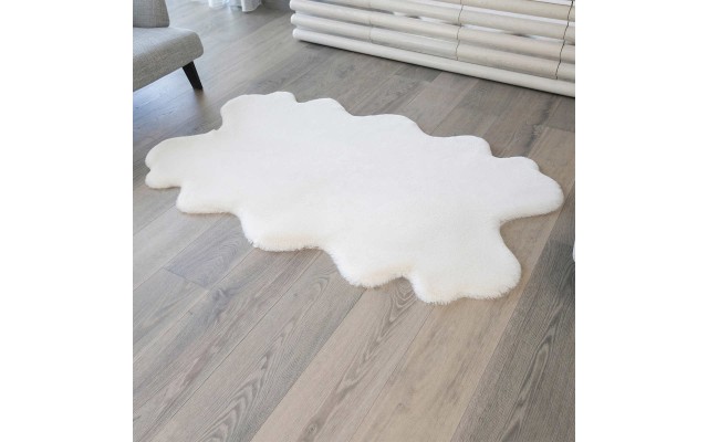  Faux Fur Quad Rug, Ivory, 3 ft. 7 in. x 5 ft. 10 in.