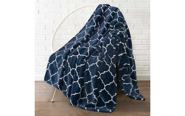 Monte & Jardin Ultra Plush Throw, Blue