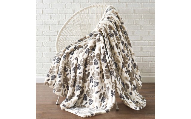 Monte & Jardin Ultra Plush Throw, Tan